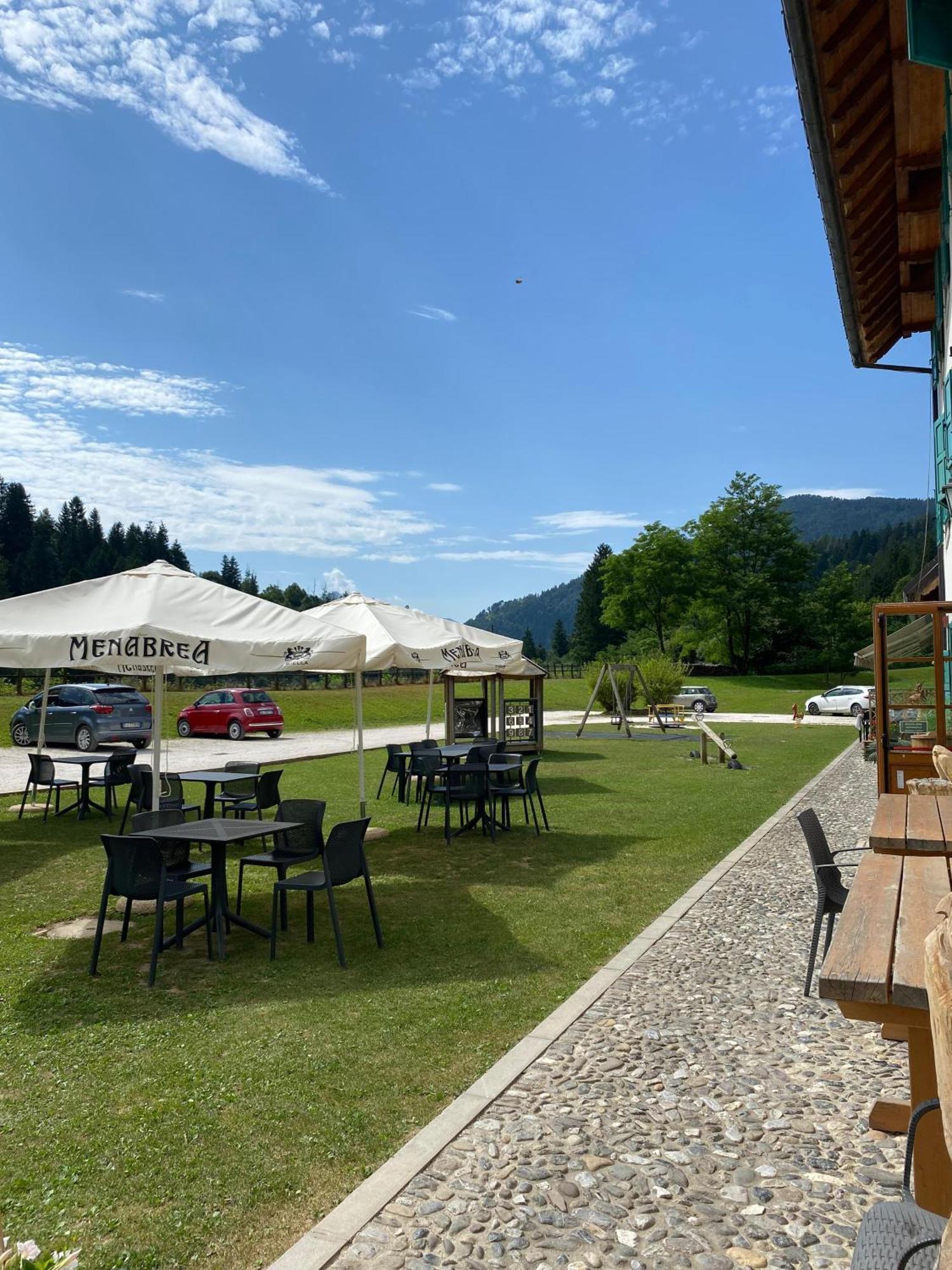 Hotel Aplis Ovaro Luaran gambar